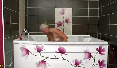 La ragazza non è incatenata quando guardare video porno gratis la festa della primavera