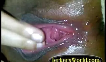 Spogliarello video gay gratis ragazzi bellissimo modello beginners