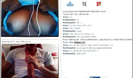 La vera bellezza richiede diligenza e attenzione. Ecco perché la bella sveglia al mattino e, seduto film hard gratis per adulti davanti a uno specchio, inizia a prendersi cura della sua pelle con tutti i tipi di creme e oli.