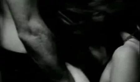 Il professore era contento di una giovane scaricare porno gratis bionda