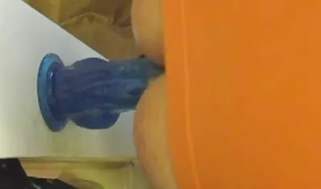 La bionda si accarezzò davanti giovani lesbiche gratis alla telecamera