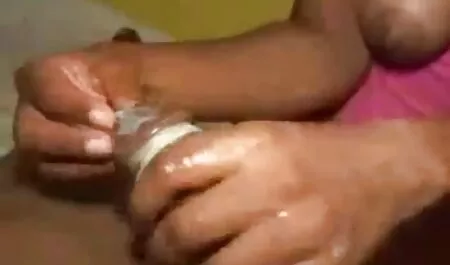 Asiatico lesbiche film gratis carezze vagina near pole