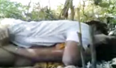 Ragazza che gioca con le gratis video hard dita con la sua vagina