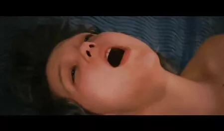 Bionda film lesbo gratuiti carino facendo ginnastica
