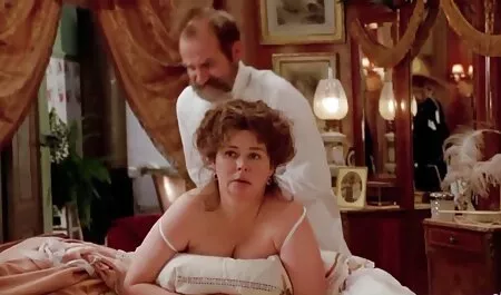 Elegante Britannici prendere in giro tettone video gratis il suo fidanzato