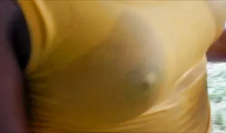 Ha spinto la video gratis di porno corda di lato e inserendo le dita nella vagina