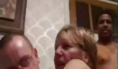 Cazzo con un dildo di vetro porno hd gratuito di notte