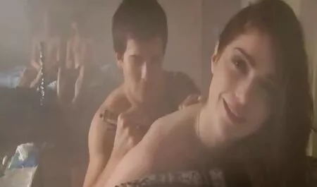 Una donna adulta ha una figura molto bella e la funzione vaginale che può portare la vera felicità film porno gratis da guardare per più di un uomo buono o uomini adulti a quell'età.