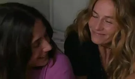 Ragazze adulte sono sotto il cazzo film porno incesti italiani gratis caldo