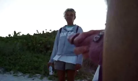 L'uomo tornò a casa dopo una dura giornata di lavoro, in pornogratuiti cui una moglie sottomessa lo aspettava, che ogni sera gli dava un grosso culo!