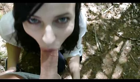 Samurai succhia come video hard gratuiti una bambola in diverse posizioni