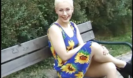 Madre sexy film porno orge gratis in cazzo rosso con uomini giovane e pieno di passione