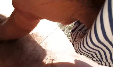 Bellezza bionda prendere in giro ragazzo guarda film gratis porno con il suo fascino