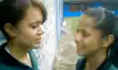 Le persone video pornografici italiani gratis afro-americane e una bionda sono unite per amore