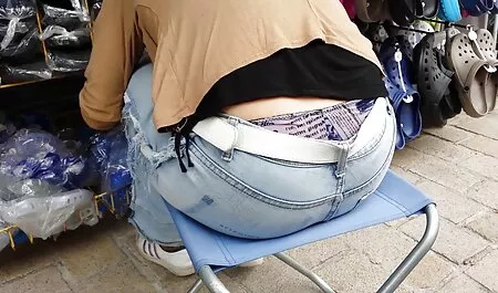 Jerk un hard italiani gratis po ' e sperma sul ventre