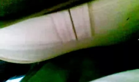 Cagna più bella Dai Capelli rossi accarezzando video chat porno gratuita le dita