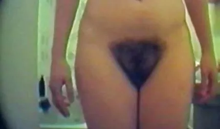 L'uomo avvitare una bionda tedesca e ha trascorso i suoi video porno amatoriali italiani free piedi