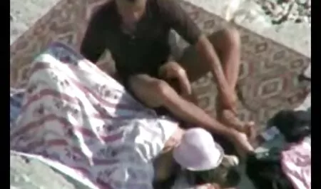 Con una spinta you porno film italiani gratis rigida della bocca una ragazza asiatica al suo pene, fino al vomito