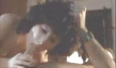 Procace, sexy padrona scopare film porno sesso gratis uno schiavo legato in cima al tavolo