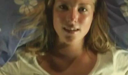 Dolce, giovane tette giganti gratis bionda e un cazzo nel culo