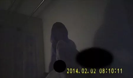 Ragazza succhiare il fidanzato sul divano videoporno lesbo gratis