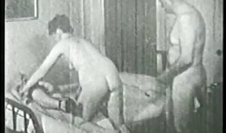La nonna stava preparando la cena e non pensava che film porno tutto gratis ora sarà scopata da un giovane ragazzo