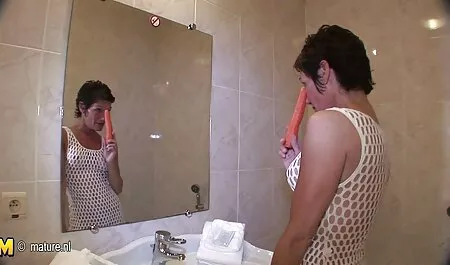La Vagina è un accattonaggio molto dolce per il pollo porno film italiani gratis