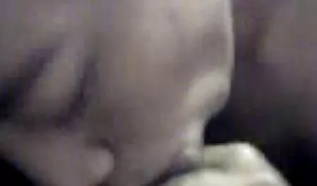 Negro con un porno gratis privato cappello tirò il suo pene