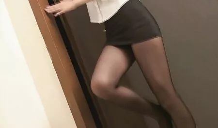 Lei porno gratis di tettone vuole a succhiare tutto il cum da mio cazzo