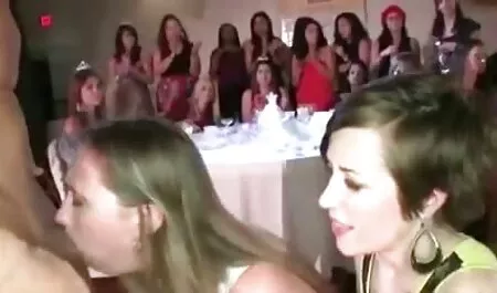 Ragazza asiatica si siede con la vagina pelosa sulla bocca del suo video porno gratis di asiatiche amante