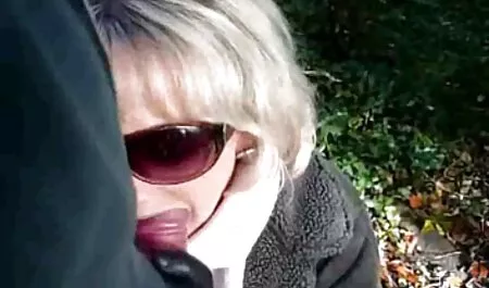 Lisa, porno gratis al cinema 18 anni, strofinando il suo clitoride con un vibratore
