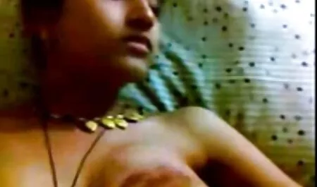 Due niggas cazzo con un giovane ragazza con bellissimo film porno it gratis seni e vagina dolce