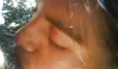 La bionda è venuto a nutrire le anatre e cercare video sesso con animali gratis altri clienti