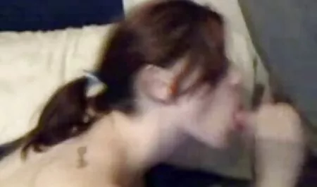 Ragazzo screwing la sua partner su il video porno gratis subito divano